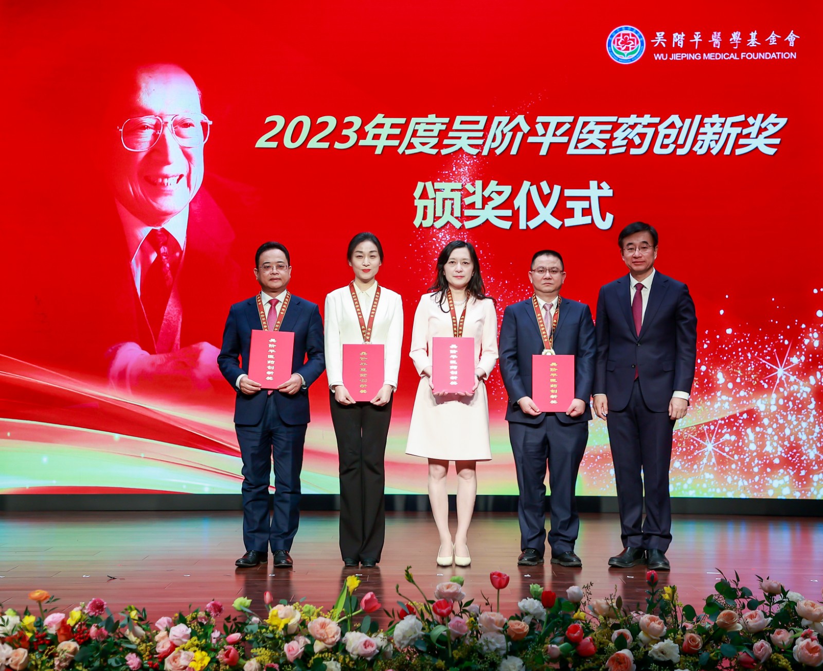 A02.jpg A02.jpg